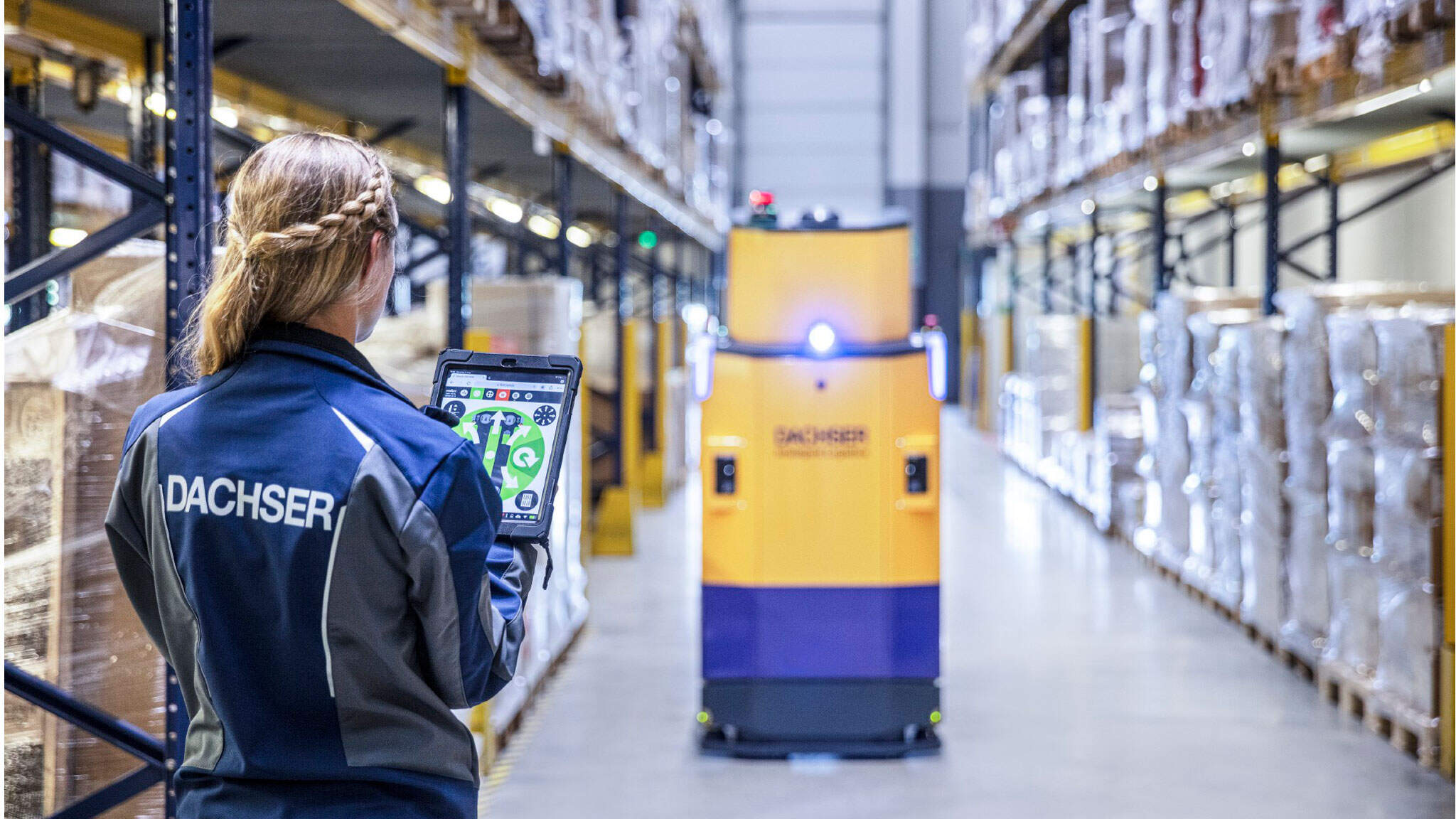 Warehouse efficiency: DACHSER at LogiMAT 2023